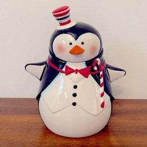 Pier 1 Holiday Penguin Cookie Jar